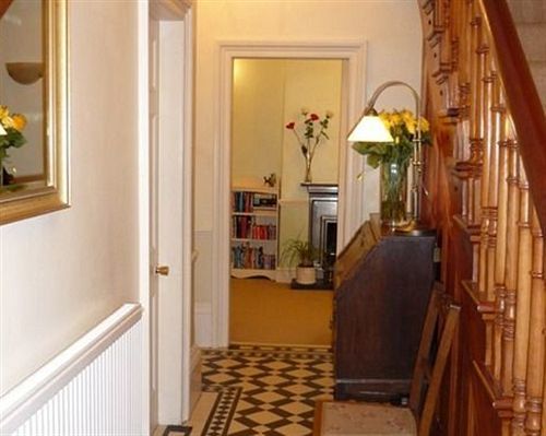 Alpine Lodge Guest House Бакстон Экстерьер фото